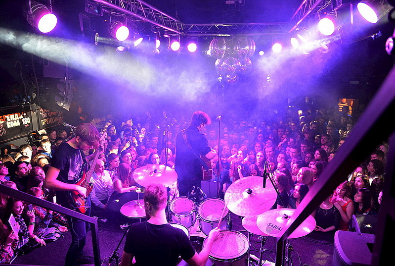 click for enlarge 1000 X 672 259.2 Kb picture