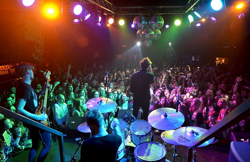 click for enlarge 1000 X 646 240.3 Kb picture