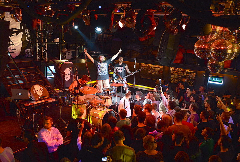 click for enlarge 1000 X 674 257.8 Kb picture