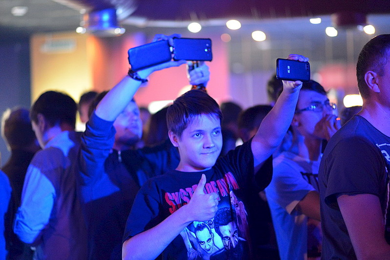 click for enlarge 1000 X 668 167.5 Kb picture