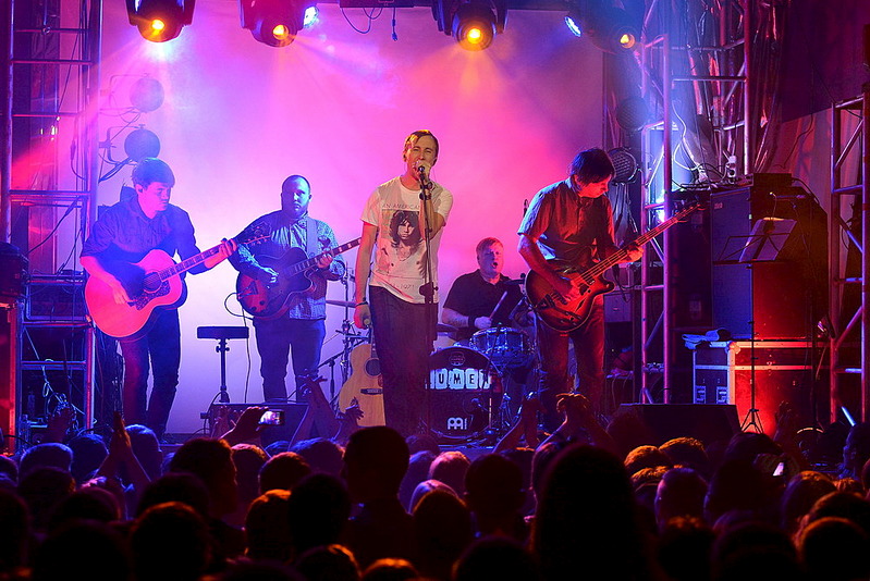 click for enlarge 1000 X 668 206.2 Kb picture