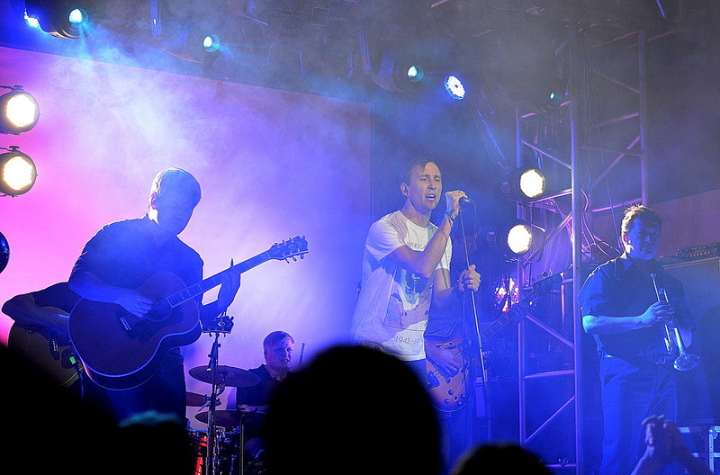 click for enlarge 1000 X 660 162.8 Kb picture