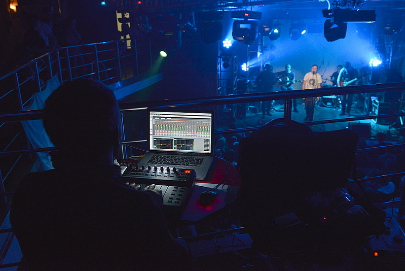 click for enlarge 1000 X 668 139.7 Kb picture