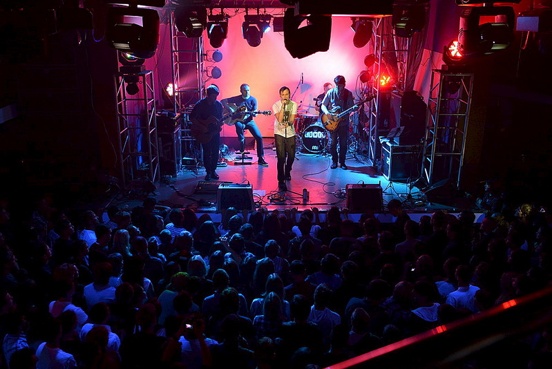 click for enlarge 1000 X 668 182.6 Kb picture