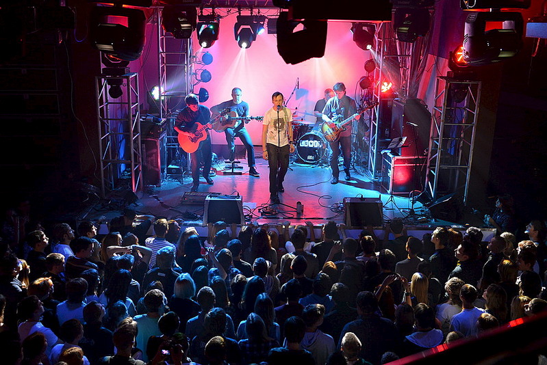 click for enlarge 1000 X 668 232.4 Kb picture