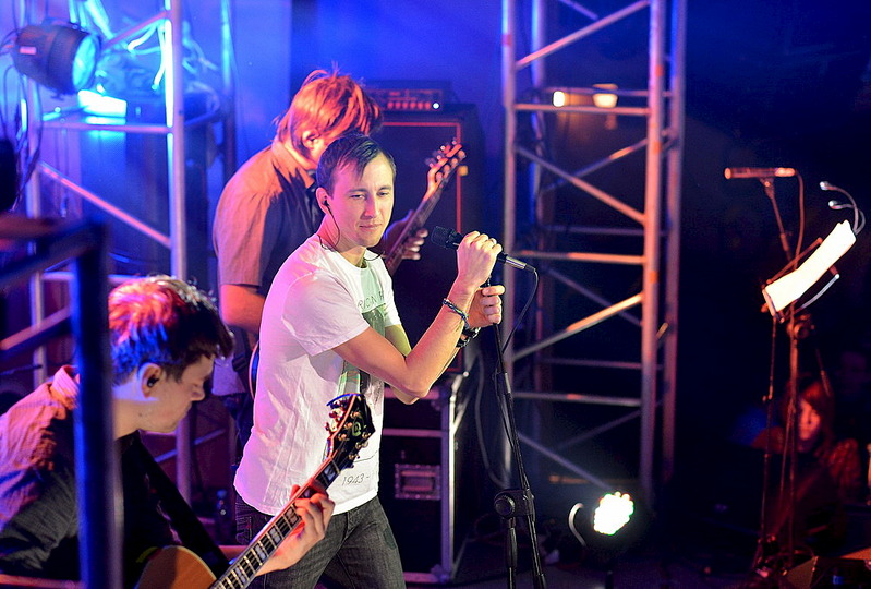 click for enlarge 1000 X 676 188.4 Kb picture