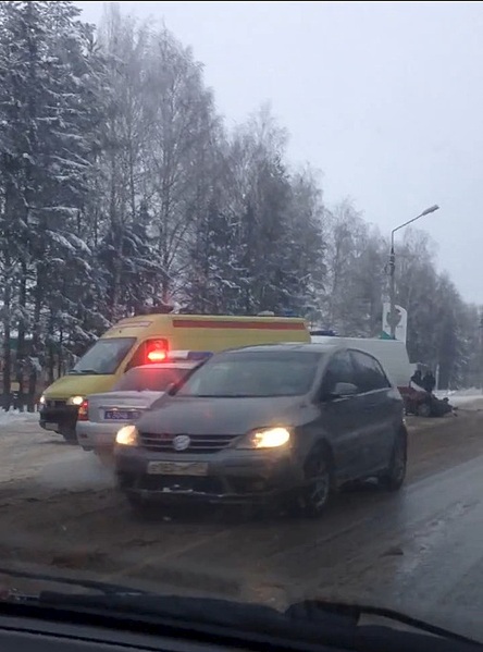 506 X 683 77.4 Kb 06.12.2013 Поселок Италмас, логан vs грузовик.