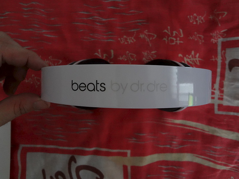 1920 X 1440 395.0 Kb   Beats Studio White ()