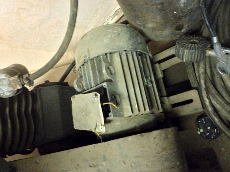 1920 X 1440 623.5 Kb В мото школе сломался компрессор.Кто обещал помочь?