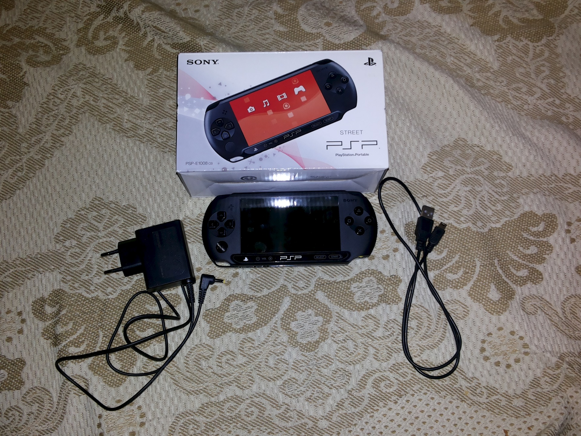 Продам PSP E 1008