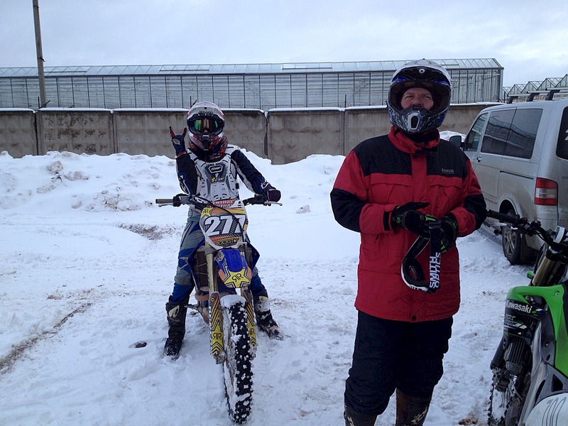 1920 X 1440 607.4 Kb 1920 X 1440 630.7 Kb В выходные кто, где гоняет?