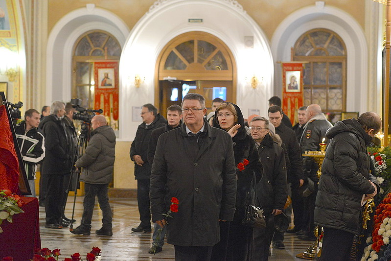 1100 X 734 203.0 Kb 1100 X 756 196.9 Kb 1100 X 734 286.7 Kb   ..    ()