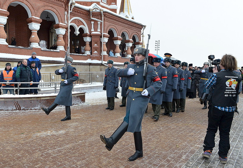 1100 X 760 351.8 Kb ...