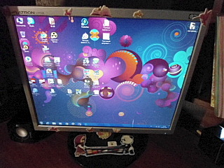 640 X 480 116.7 Kb . -  .