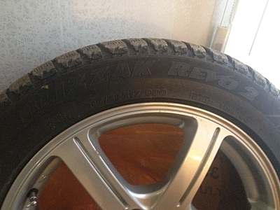 1024 X 768 234.1 Kb 1024 X 768 249.6 Kb  Nissan+   7x17, 5x114.3, 215/55/17