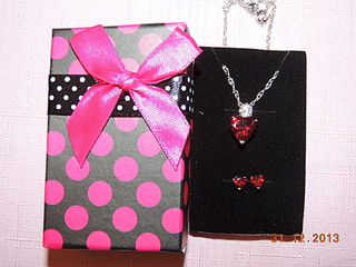 1920 X 1440 877.1 Kb 710 X 821  80.4 Kb   