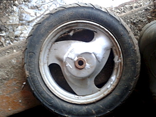 640 X 480 121.3 Kb     .  !