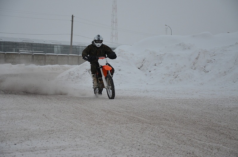 1920 X 1271 402.0 Kb Гонка Хоббитов на призы команды WILD stunt