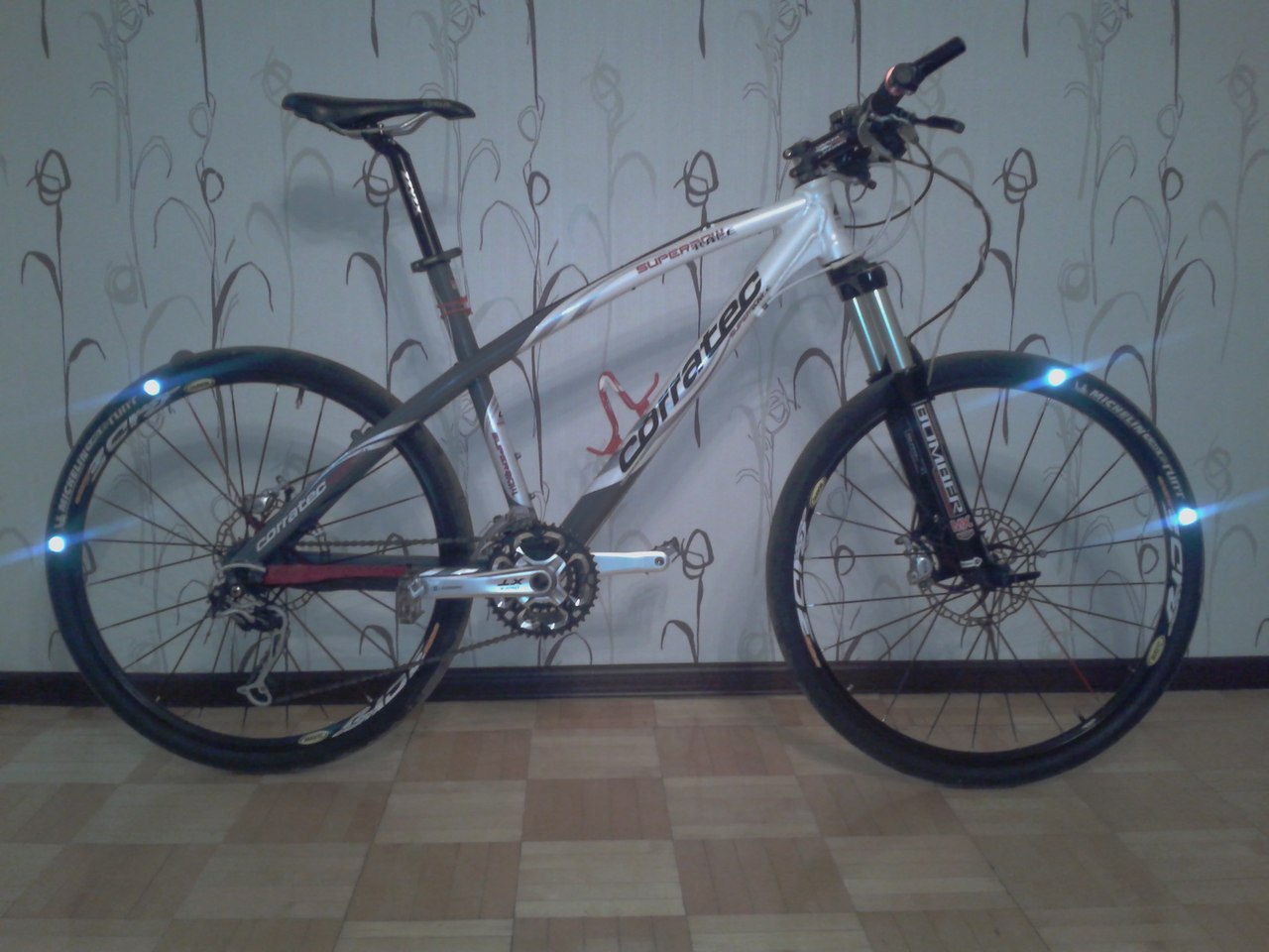 1280 x 960  corratec superbow  