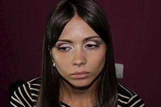 1280 X 853 105.3 Kb 1199 X 800 129.3 Kb 1536 X 2048 182.8 Kb 687 X 1024  77.6 Kb   