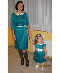 500 X 604 179.5 Kb Одинаковые платья для мамы и дочки. Ваше мнение.