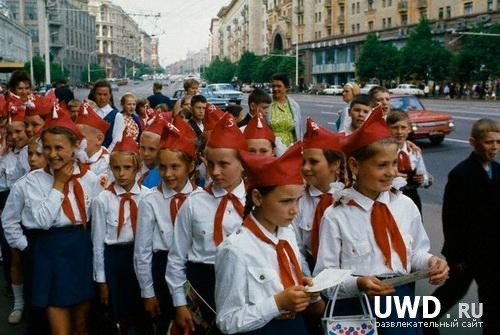 500 x 335 Ленин - красный император