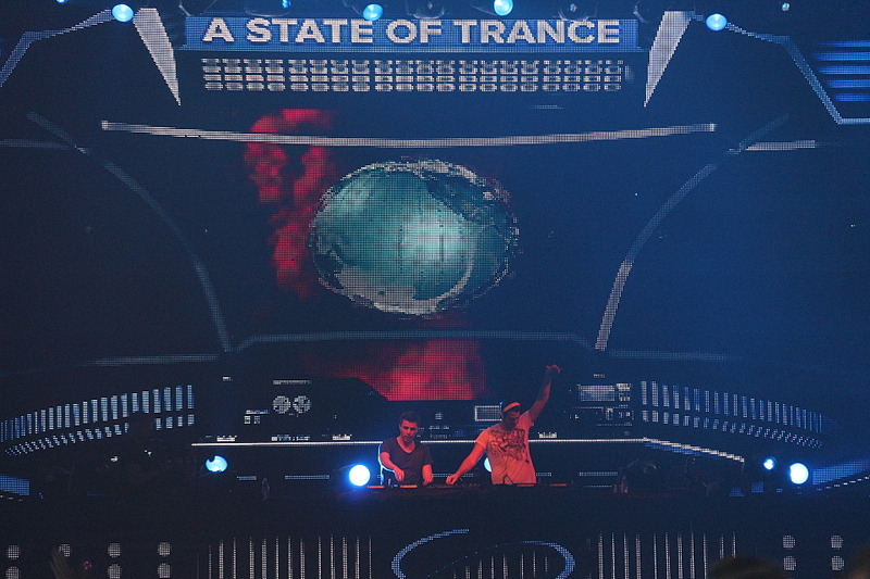 1920 X 1280 743.9 Kb 01.02.2014 - A State of Trance 650 @ Екатеринбург Экспо