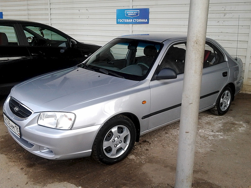 800 x 600 Hyundai Accent 2006 .