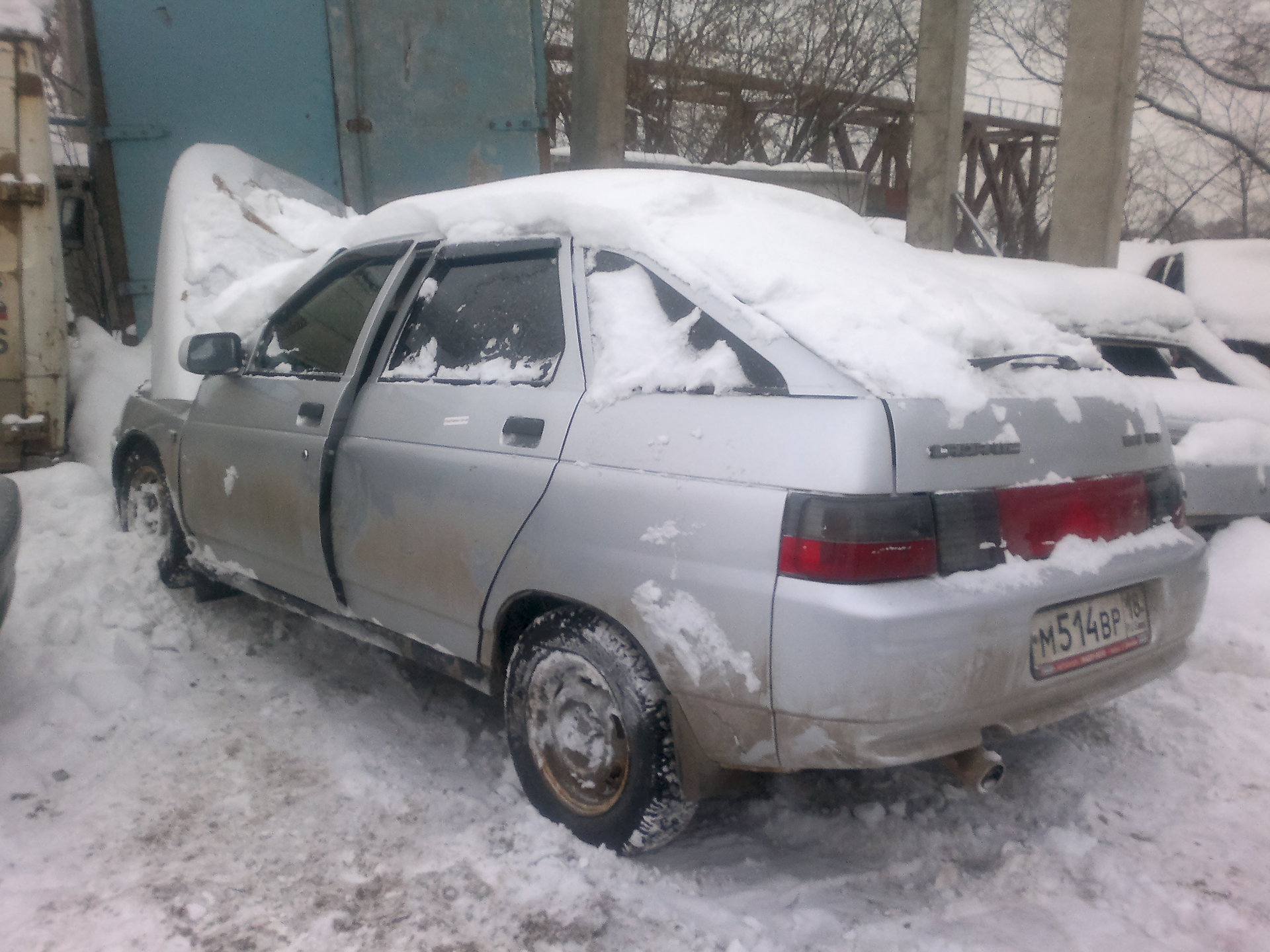 Разборки ваза. ВАЗ 2112 разбор. Авторазбор ВАЗ 2112. ВАЗ 2112 разборка. Машина десятка запчасти.