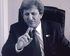 372 X 299  19.2 Kb В гордуме Ижевска разгорается скандал.