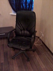 1200 X 1600 389.6 Kb 1600 X 1200 355.1 Kb 1600 X 1200 437.5 Kb продам тумбу под большой телевизор, кровать, офисное кресло.
