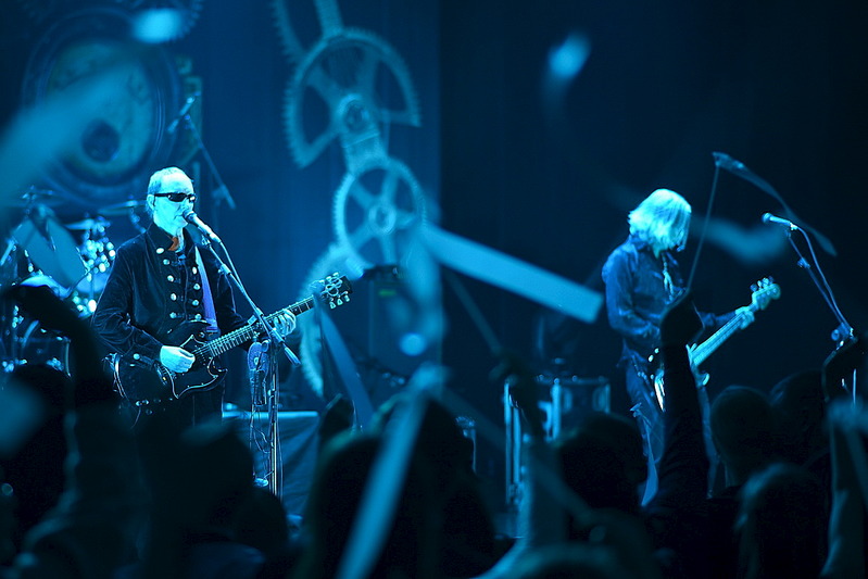 1100 X 734 241.1 Kb 2 : .     ' '!