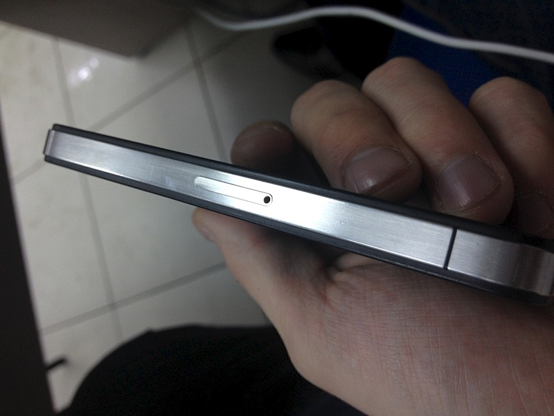 1920 X 1440 383.6 Kb Apple iPhone 4 16 