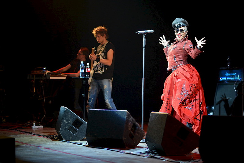 1100 X 734 234.4 Kb 1100 X 734 229.7 Kb     ()