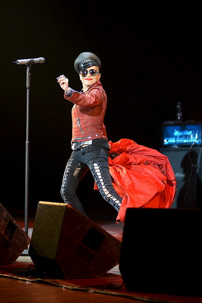 734 X 1100 231.9 Kb     ()