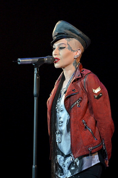 734 X 1100 269.2 Kb 734 X 1100 257.2 Kb 734 X 1100 230.2 Kb 1100 X 734 234.6 Kb     ()