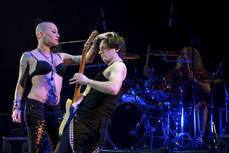 1100 X 734 293.6 Kb 1100 X 734 241.3 Kb     ()