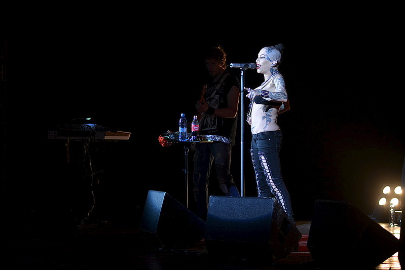 1100 X 734 179.1 Kb     ()