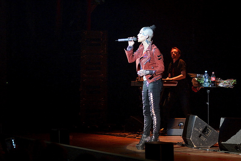 1100 X 734 253.8 Kb 1100 X 734 179.1 Kb     ()