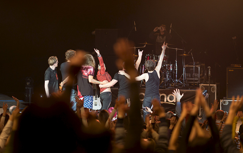 1920 X 1210 1010.9 Kb     ()