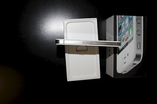 1920 X 1280 196.2 Kb продам iPhone 4 белый (8GB) фото