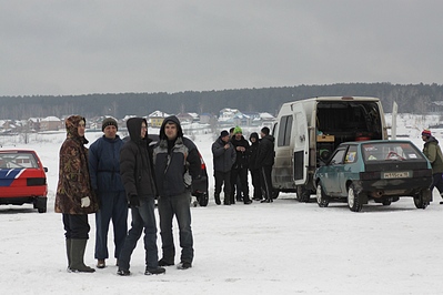 1200 X 800 306.2 Kb 01.03.2014. большие гонки г. Воткинск. (параллельные авто-мото гонки)