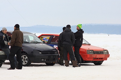 1200 X 800 283.7 Kb 01.03.2014. большие гонки г. Воткинск. (параллельные авто-мото гонки)
