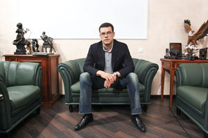 300 x 200 Агашин положил глаз на автостоянки
