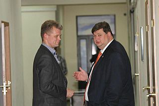 640 X 426 31.0 Kb 600 X 400 101.1 Kb 468 X 312 62.7 Kb 300 X 300 48.9 Kb Проданая Украина-Киев территория террора.