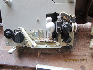 1920 X 1440 704.7 Kb 1920 X 1440 582.3 Kb    ()