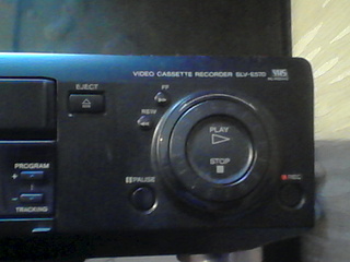 1600 X 1200 285.4 Kb 1600 X 1200 311.4 Kb 1600 X 1200 305.8 Kb  'Sony'