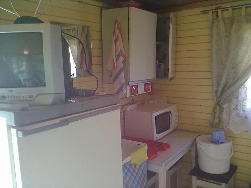1600 X 1200 140.7 Kb  ""   8  860..  