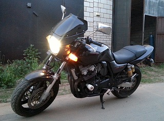 1136 X 842 318.7 Kb 1920 X 1440 505.8 Kb ������ HONDA CB400 SF Vtec1