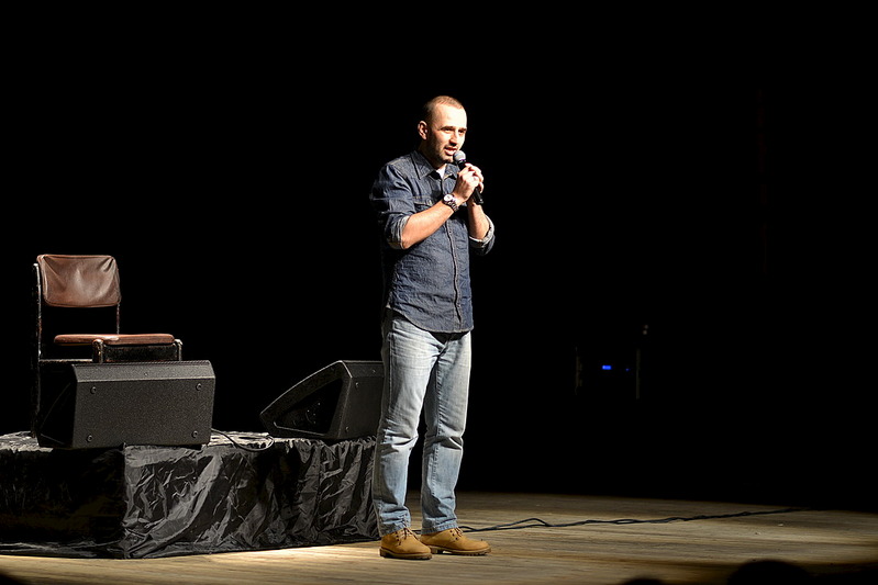 1100 X 734 187.0 Kb 13.03.14 - виртуоз балалайки АЛЕКСЕЙ АРХИПОВСКИЙ @ ФИЛАРМОНИЯ ['Свежий Воздух']